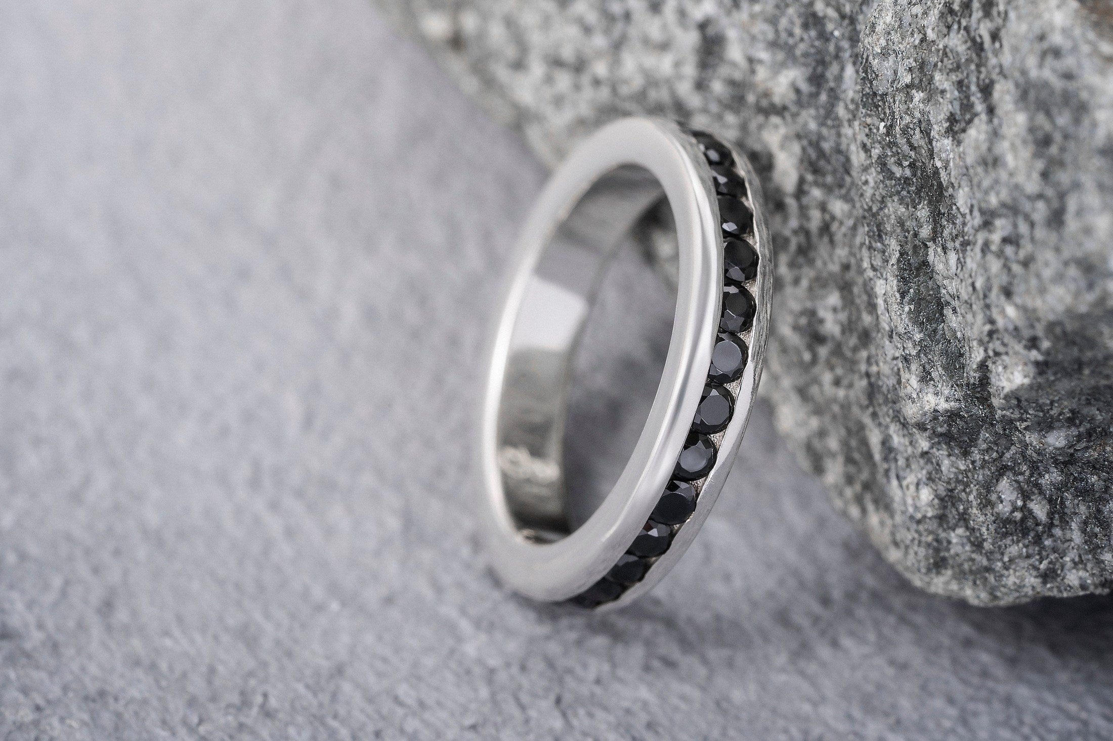 Black Zircon Line Ring