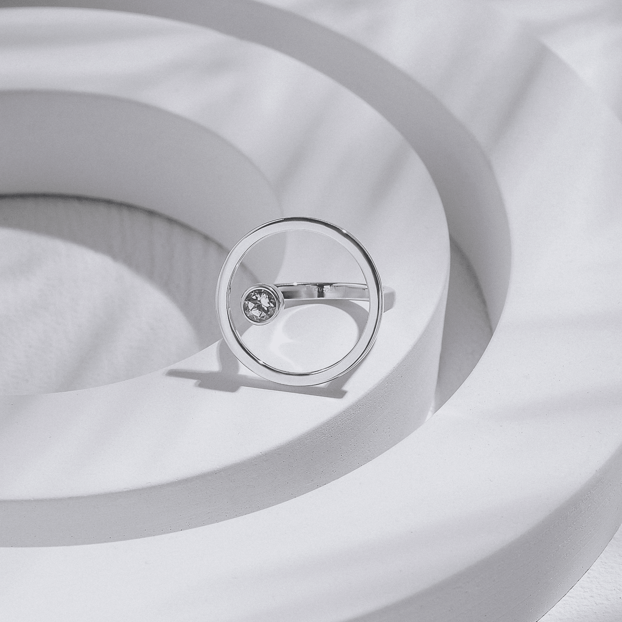 Sphere Ring With White Topaz
