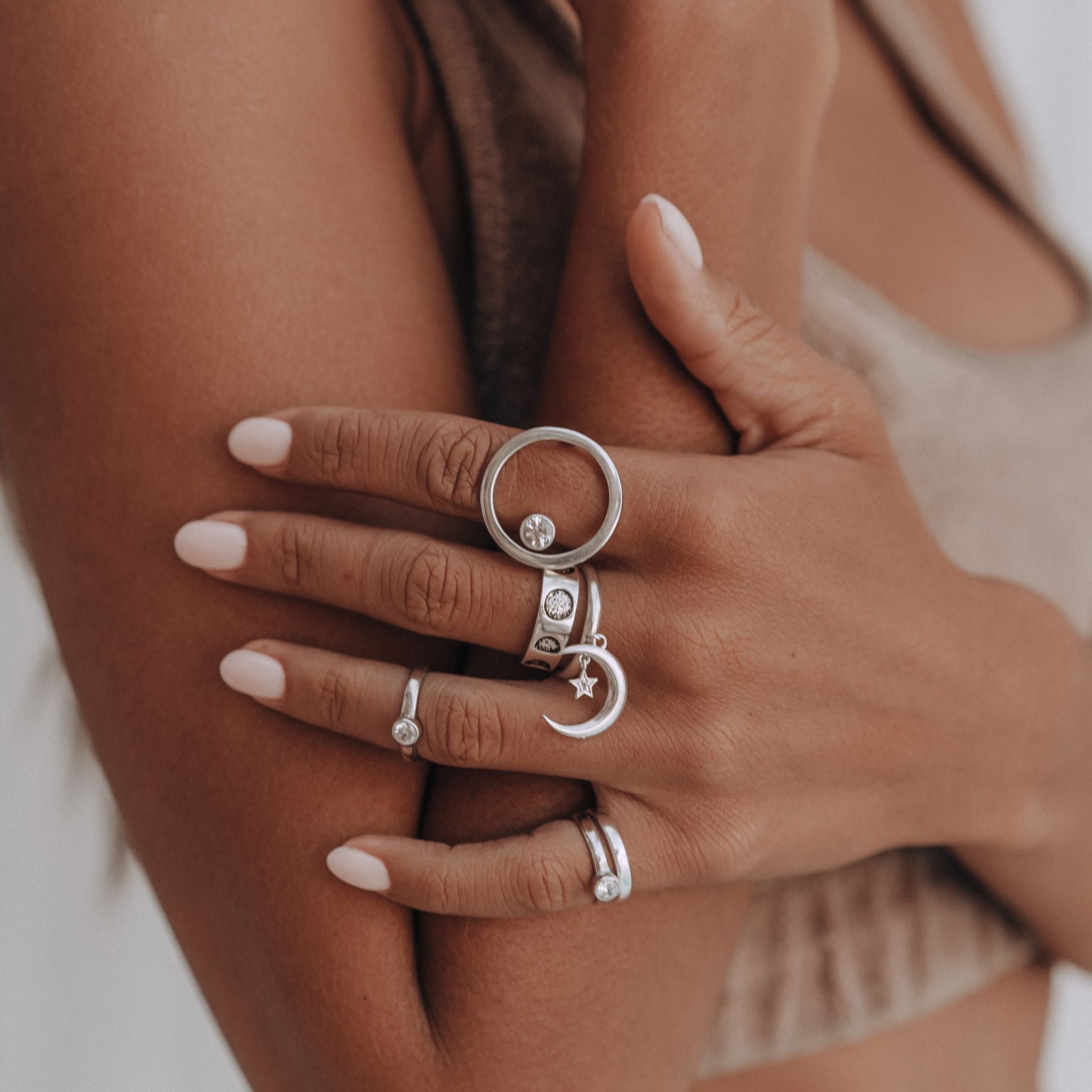 Sphere Ring With White Topaz
