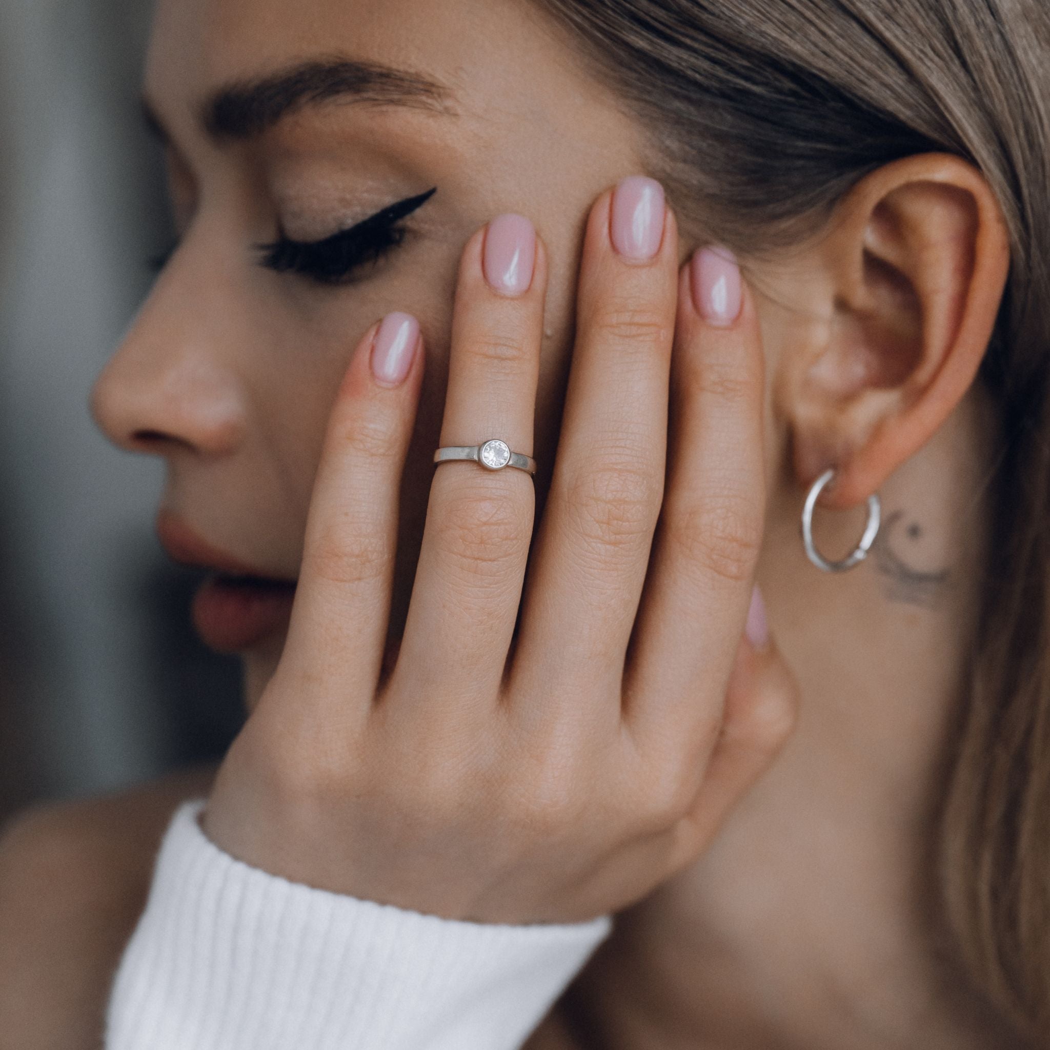 Phalanx Ring with Round White Zircon Plain