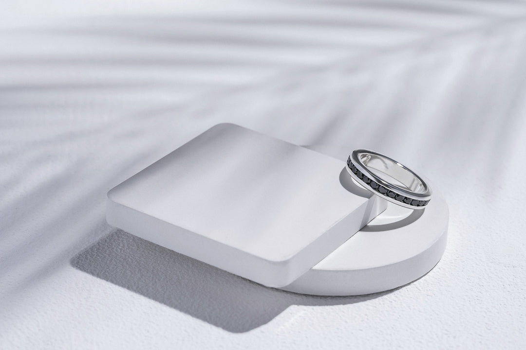 How to remove scratches from silver jewelry