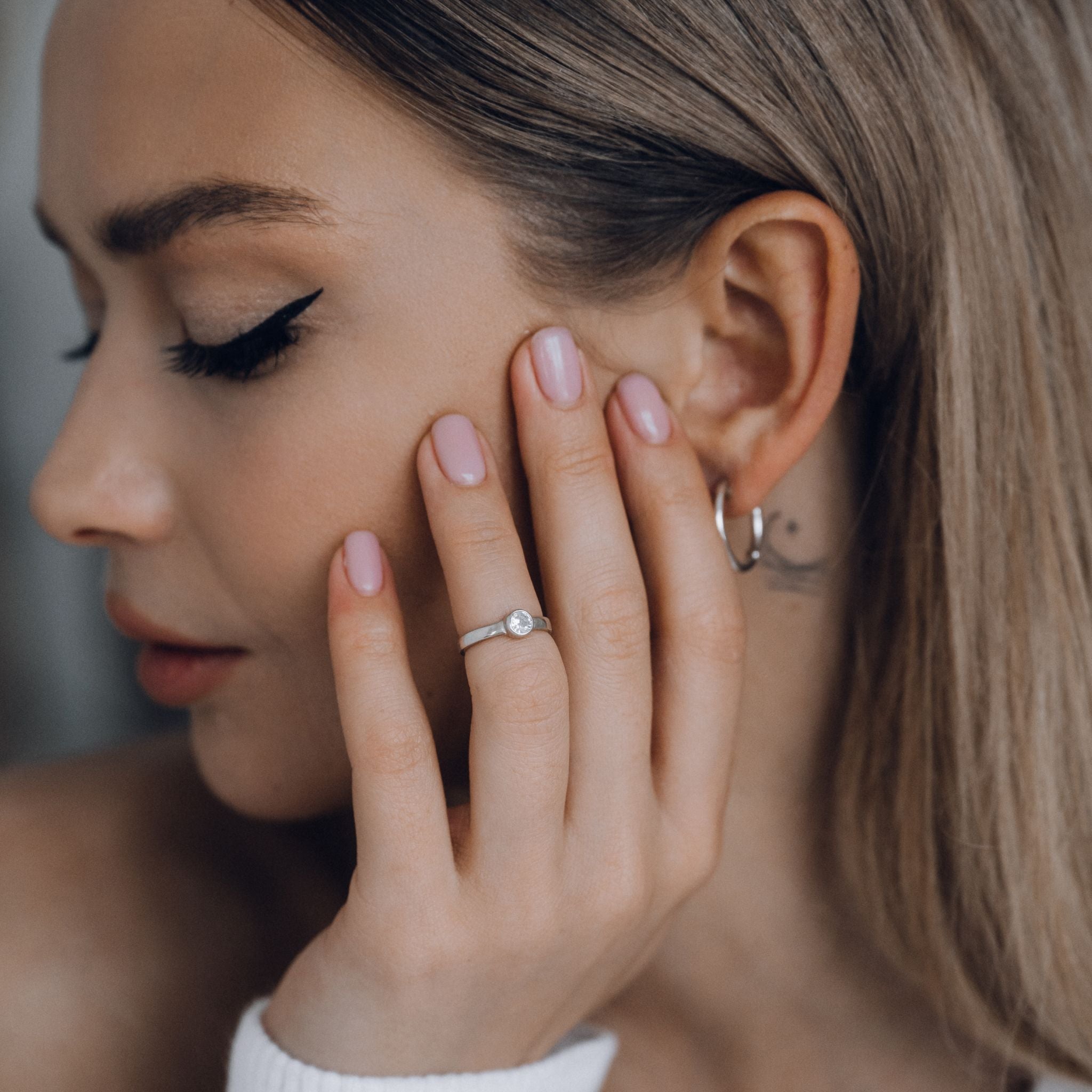 Phalanx Ring with Round White Zircon Plain